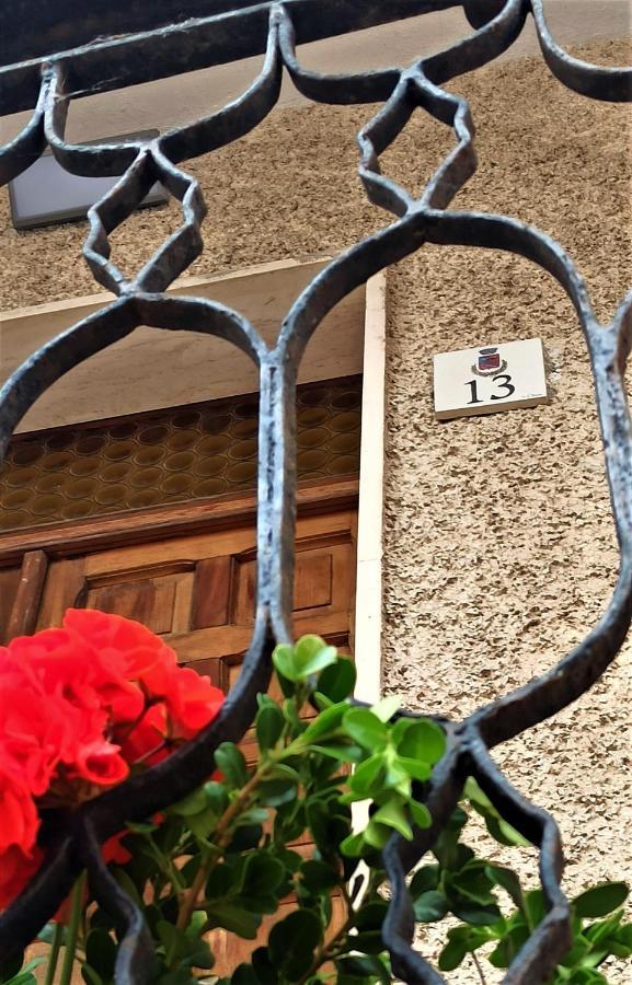 La Casa Di Francesco Putifigari Exterior foto